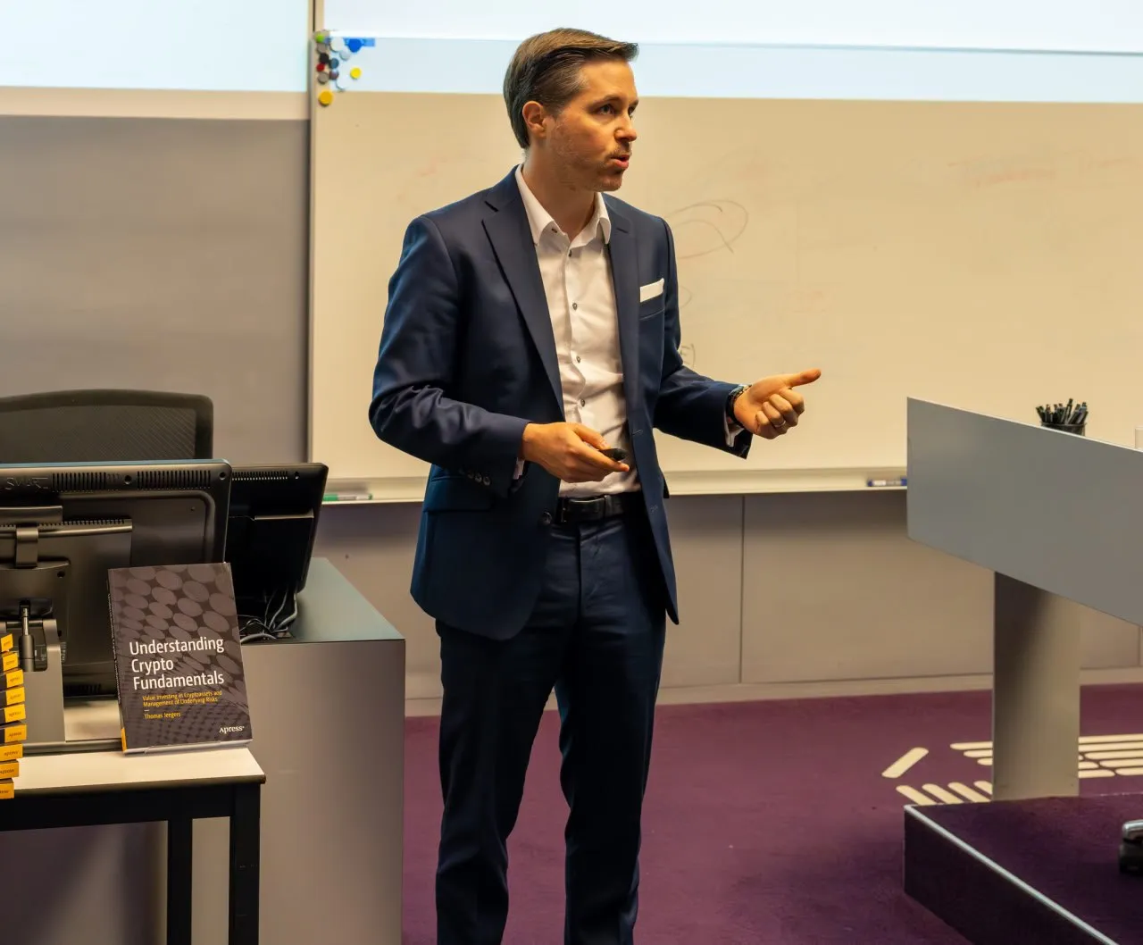 Thomas Jeegers speaking on Bitcoin valuation